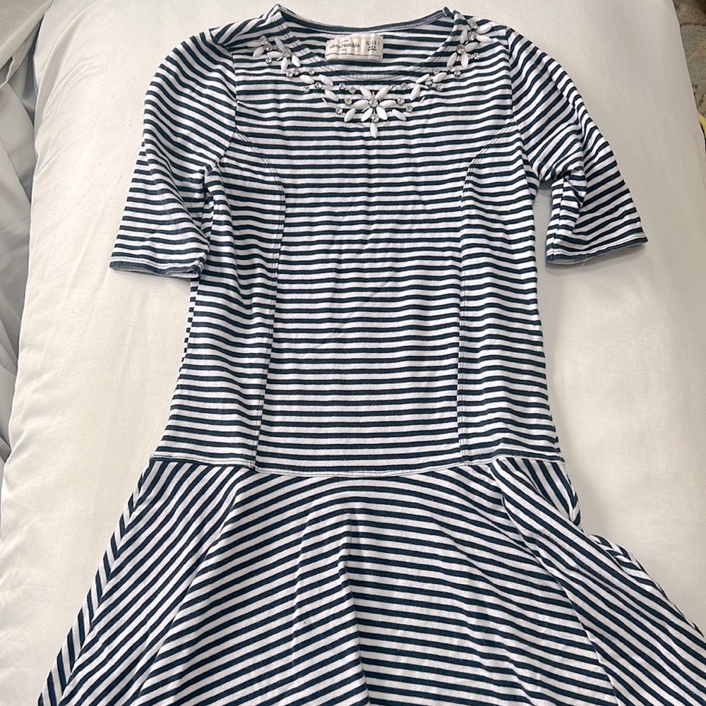 Abercrombie kids navy blue and white striped dress. Adorable bead work on collar